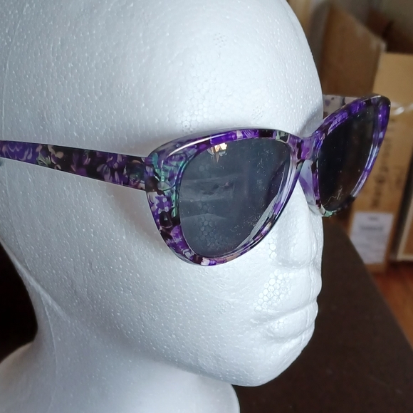 Women's Purple botanical cat eye sunglasses - Picture 4 of 4
